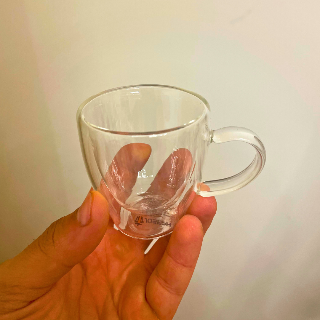 كوب زجاجي مزدوج الجدار