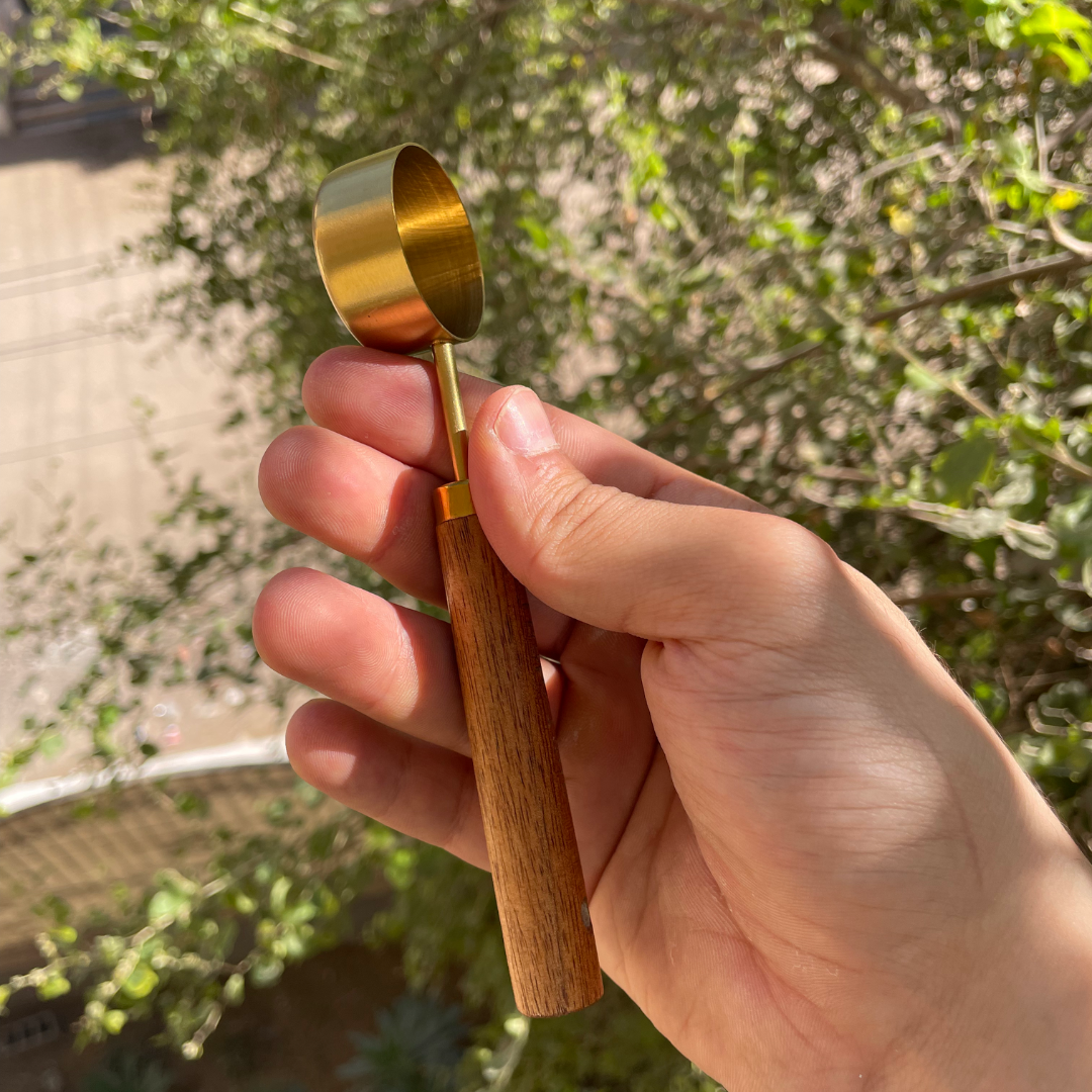 ملعقة قياس نحاسية